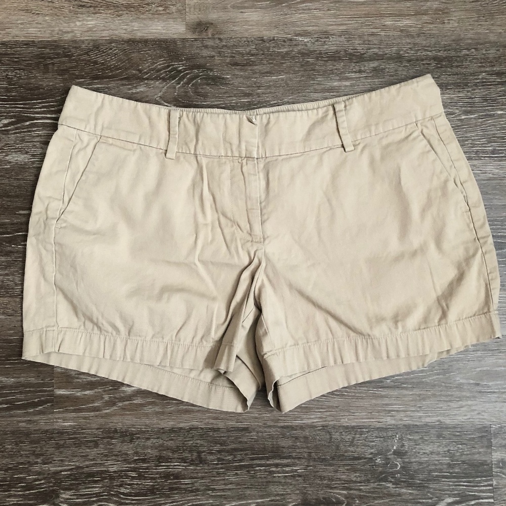 Ann Taylor City Short 4" Size 10P